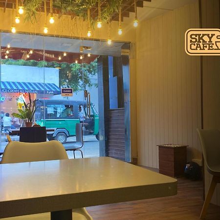 Sky Hostel Negombo Exterior foto